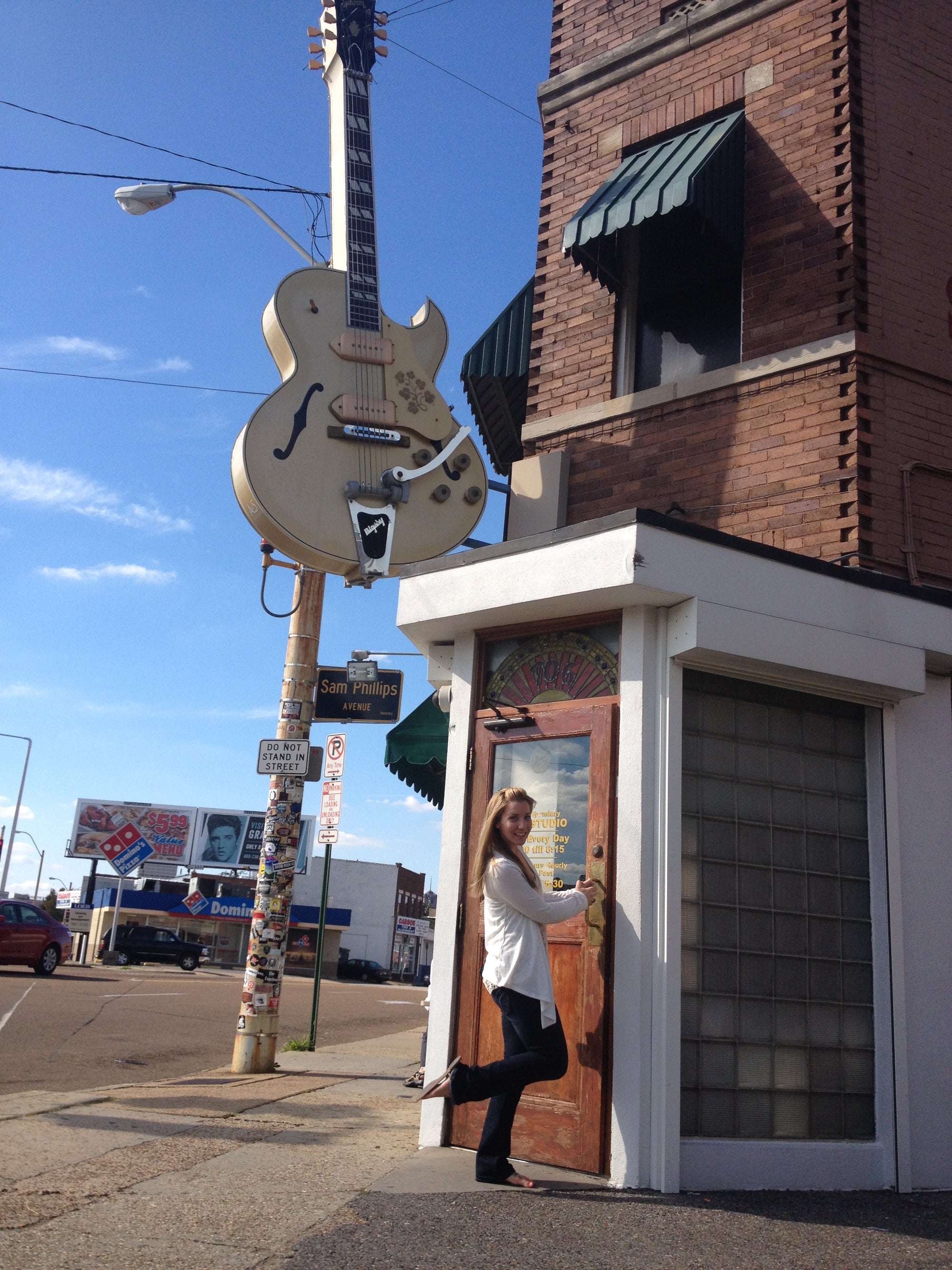 The Drllevich Sisters take Tennessee, Part 1: Walking in Memphis